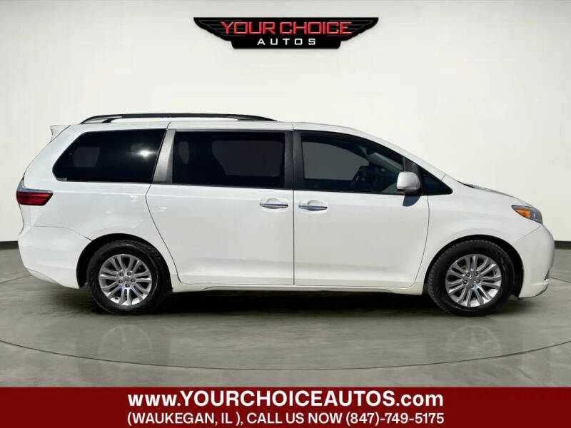 2015 Toyota Sienna XLE 7-Passenger Auto Access Seat