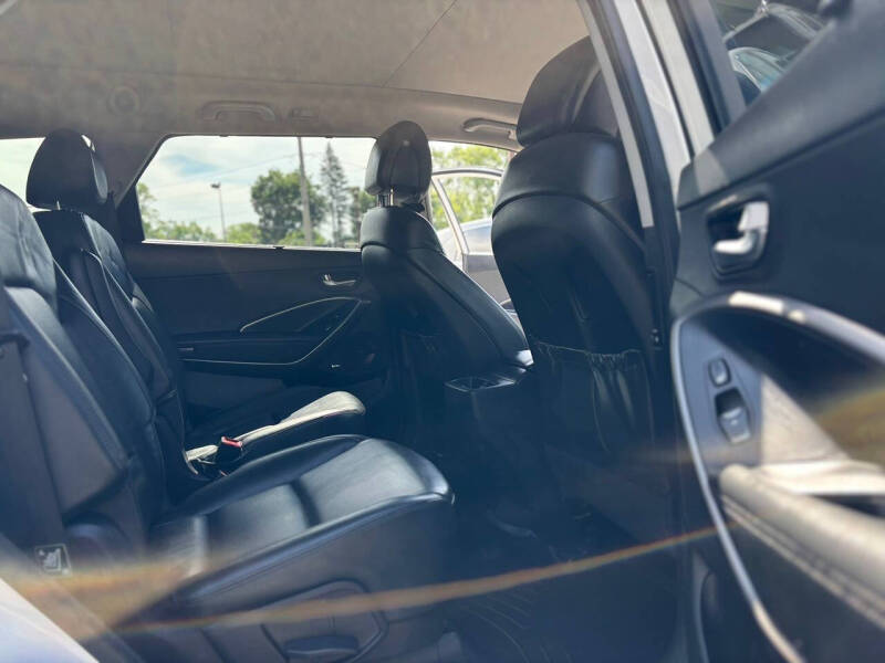 2017 Hyundai Santa Fe Limited Ultimate