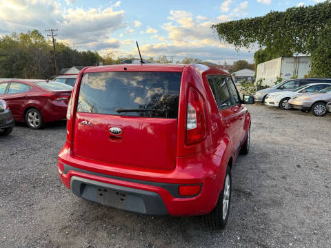 2013 Kia Soul +
