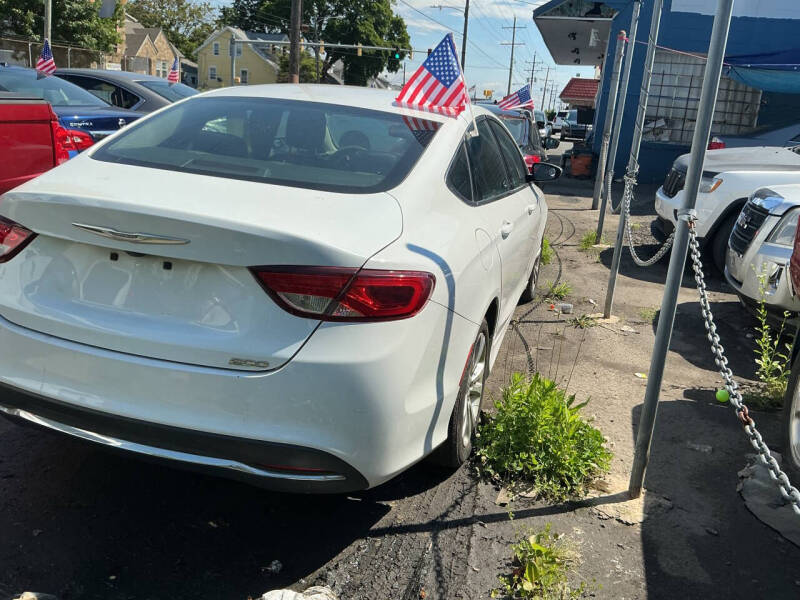 2016 Chrysler 200 Limited