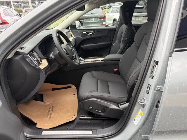 2026 Volvo XC60 T8 Plus