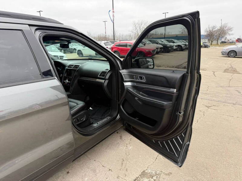 2017 Ford Explorer Sport