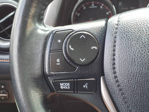 2017 Toyota RAV4 SE