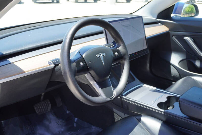 2021 Tesla Model 3 Standard Range Plus