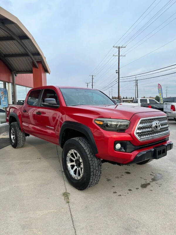 2016 Toyota Tacoma TRD Off Road's photo