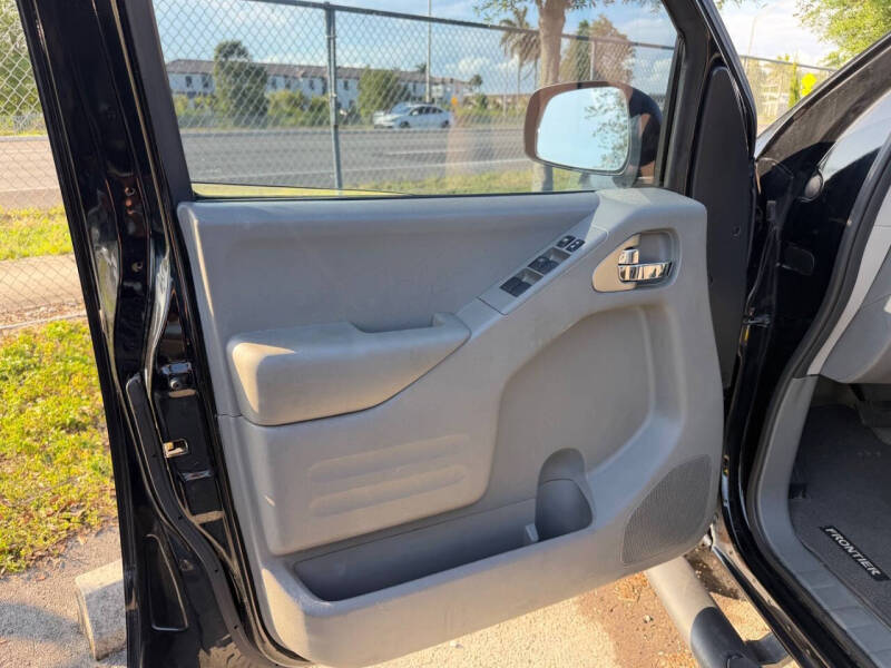 2015 Nissan Frontier SV