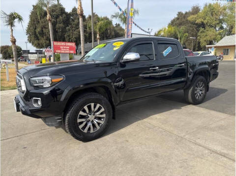 2020 Toyota Tacoma for sale at Dealers Choice Inc in Farmersville CA