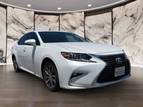 2016 Lexus ES 300h