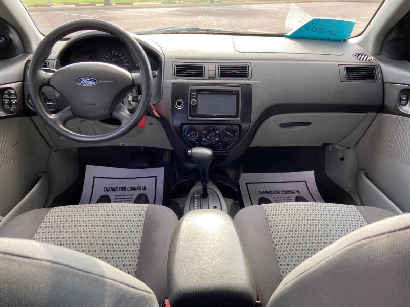 2006 Ford Focus ZX4 S