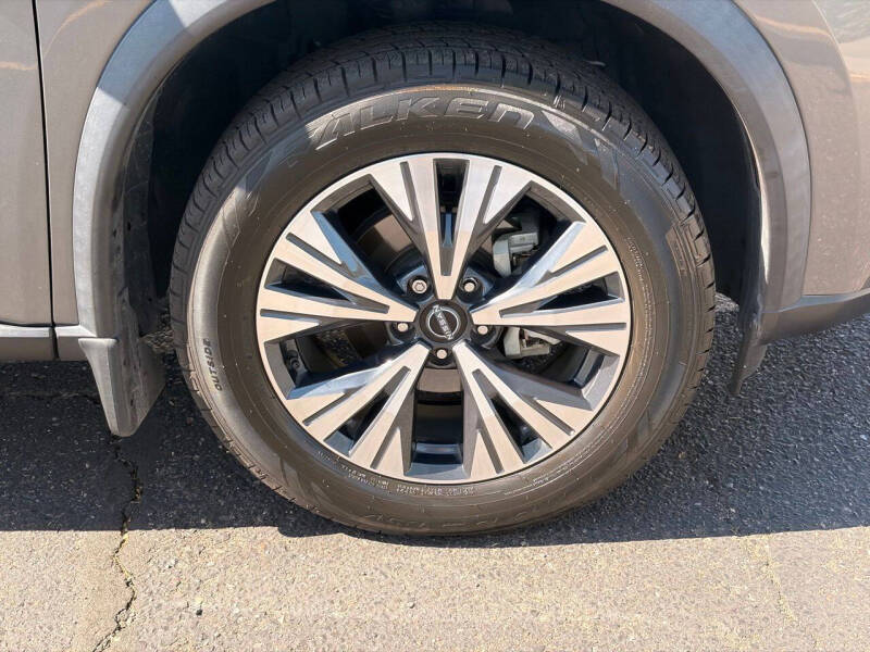 2022 Nissan Rogue SV