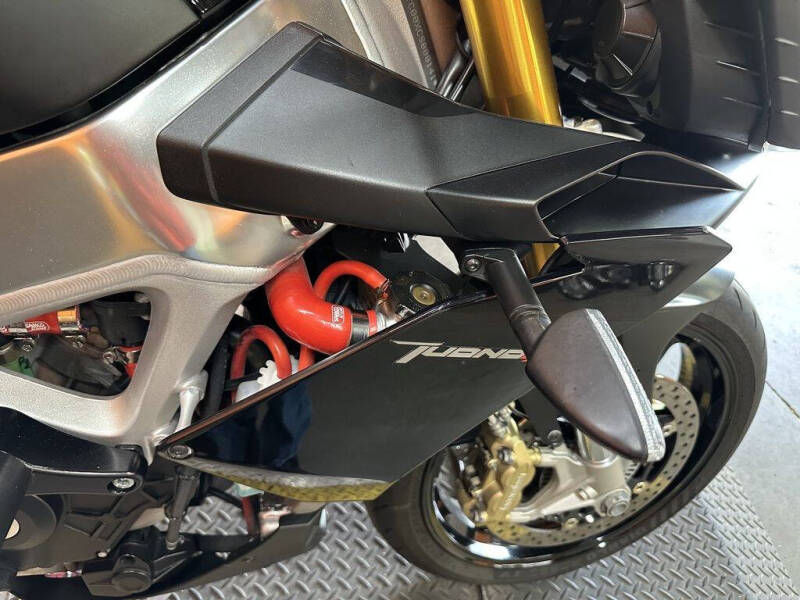 2012 Aprilia Tuono V4 R