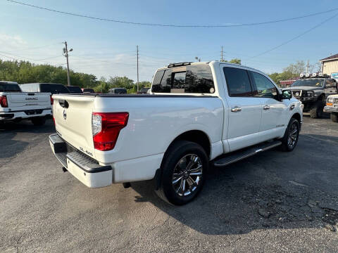 2017 Nissan Titan SL