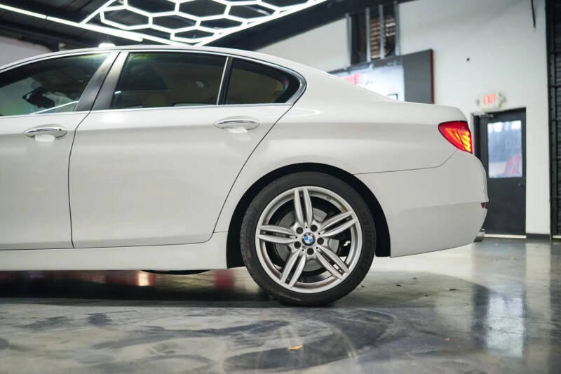 2015 BMW 5 Series 528i