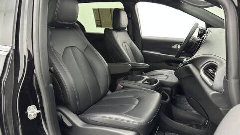 2025 Chrysler Pacifica Plug-In Hybrid