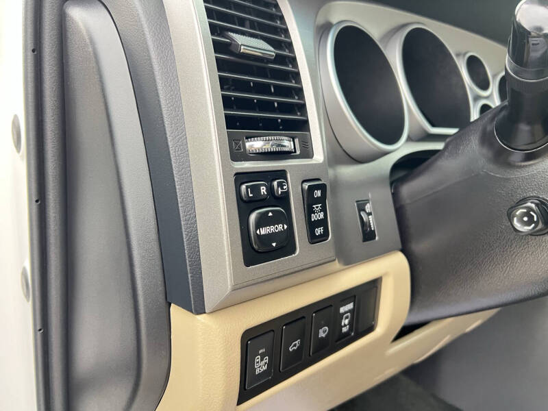 2016 Toyota Sequoia Platinum