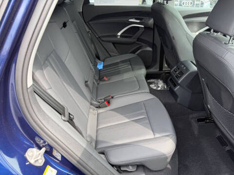 2026 Audi Q5 quattro Premium TFSI