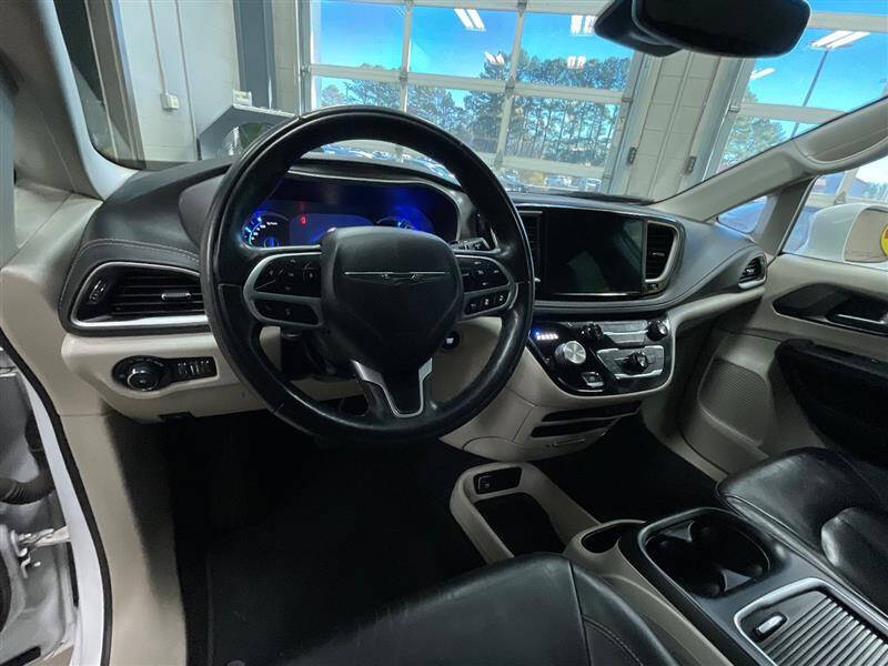 2022 Chrysler Pacifica Hybrid Touring L