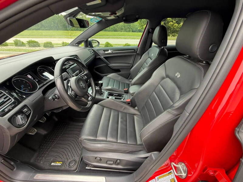2017 Volkswagen Golf R 4Motion