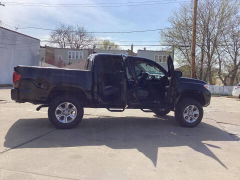 2018 Toyota Tacoma SR