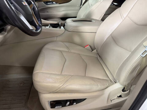 2019 Cadillac Escalade Luxury