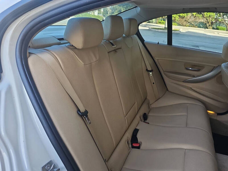 2013 BMW 3 Series 328i