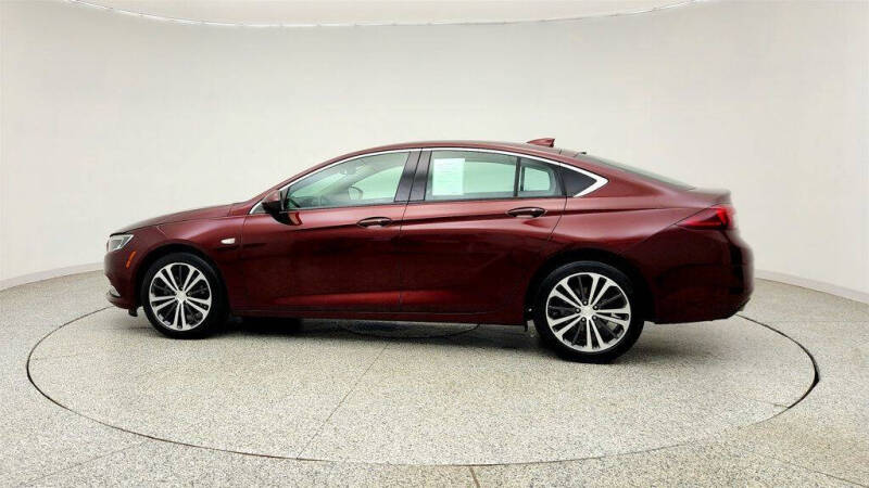 2018 Buick Regal Sportback Essence
