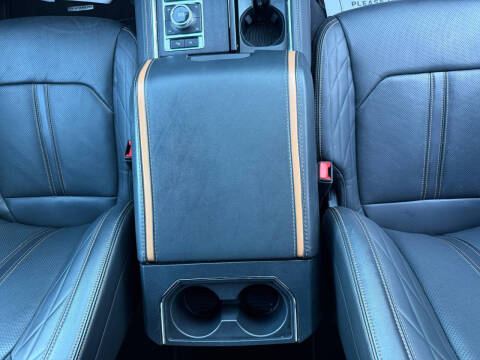 2023 Ford Expedition MAX Platinum