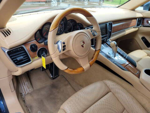 2011 Porsche Panamera 4