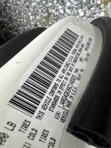 2010 Jeep Commander Sport