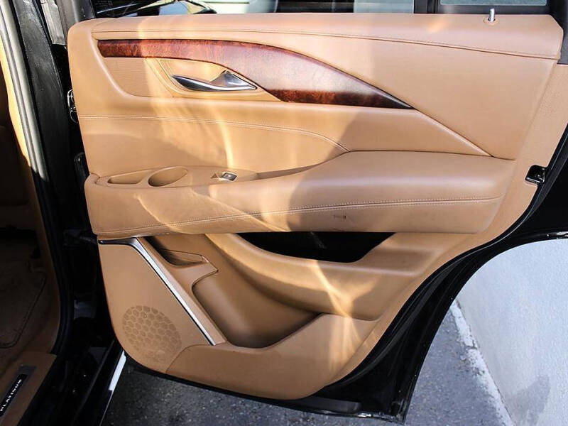 2016 Cadillac Escalade Platinum