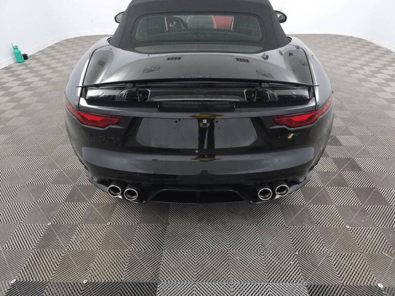 2023 Jaguar F-TYPE R