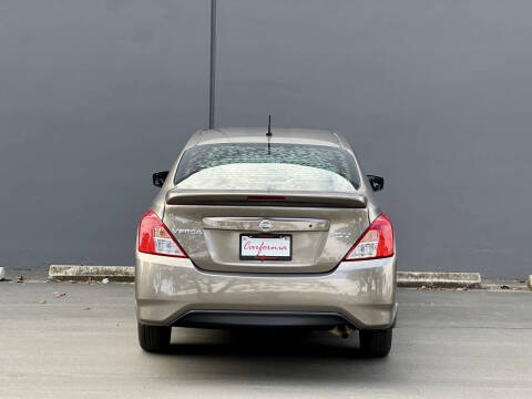 2017 Nissan Versa 1.6 SV