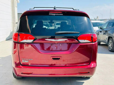 2021 Chrysler Voyager LXi