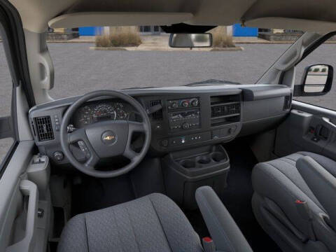 2025 Chevrolet Express 2500
