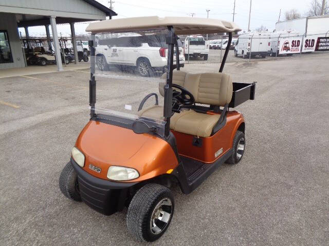 2017 E-Z-GO RXV