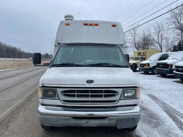 2001 Ford E-Series E-450 SD