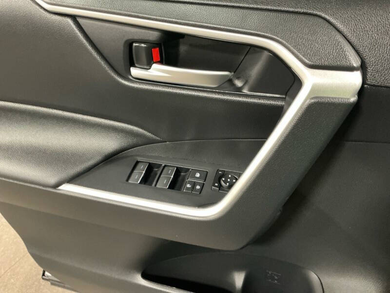 2024 Toyota RAV4 Prime SE