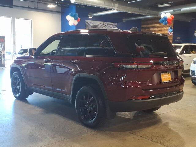 2024 Jeep Grand Cherokee Altitude