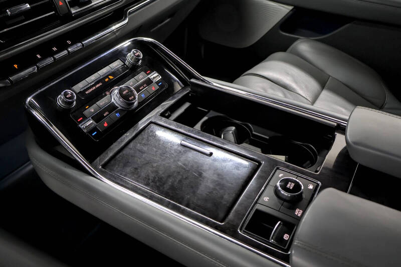 2020 Lincoln Navigator L Reserve