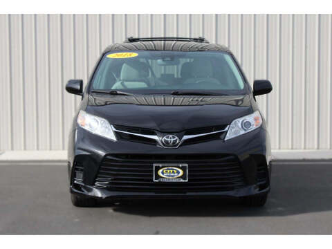 2018 Toyota Sienna LE 7-Passenger