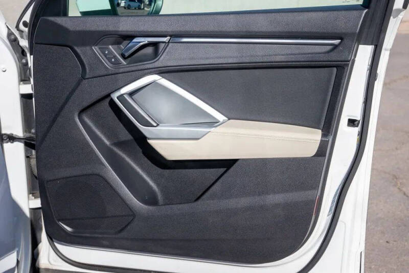 2020 Audi Q3 quattro Premium 45 TFSI