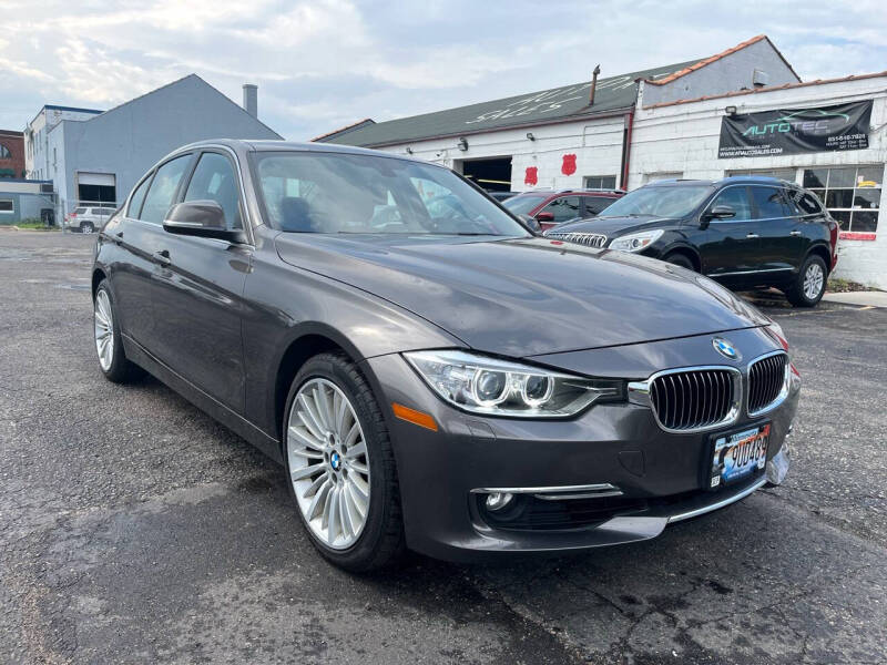 2013 BMW 3 Series 328i photo 3