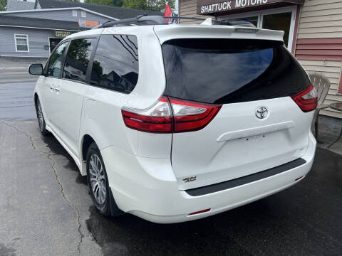 2018 Toyota Sienna XLE 8-Passenger