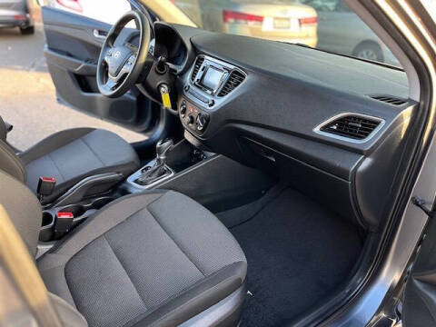 2019 Hyundai Accent SE