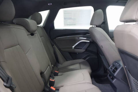 2025 Audi Q5 quattro Premium Plus TFSI