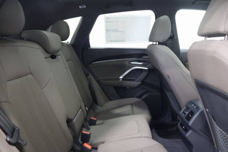 2025 Audi Q5 quattro Premium Plus TFSI