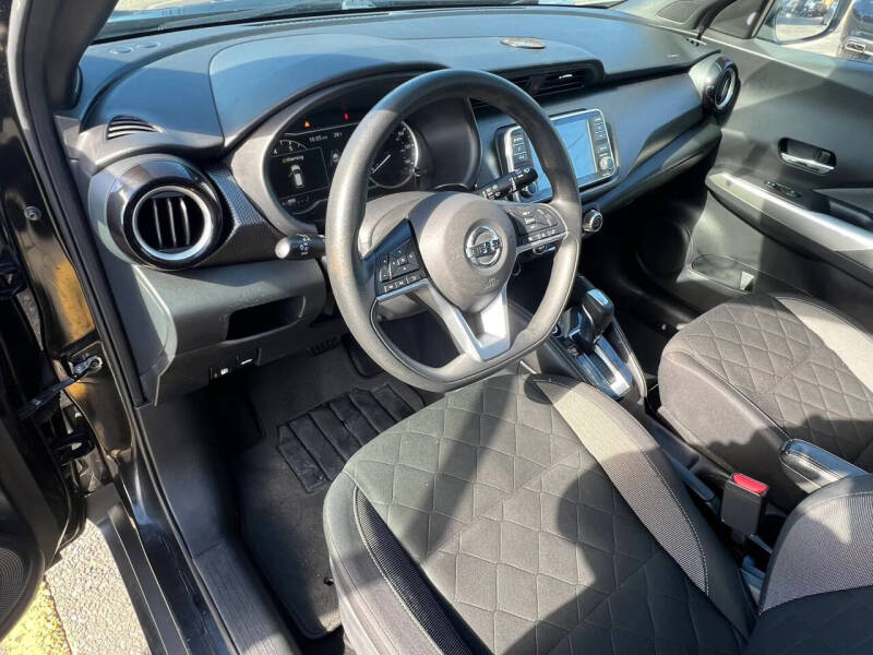2020 Nissan Kicks SV