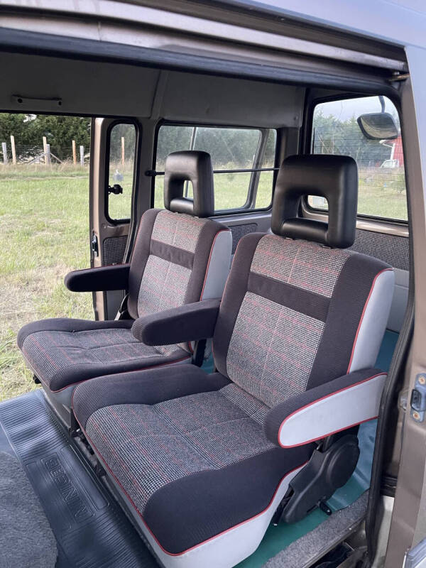 1988 Mitsubishi Minicab Van