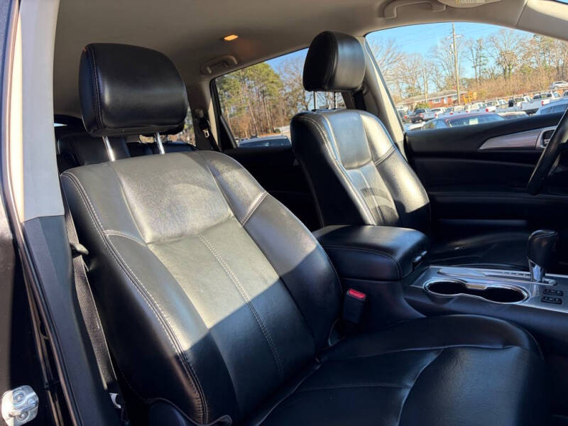 2018 Nissan Pathfinder SL