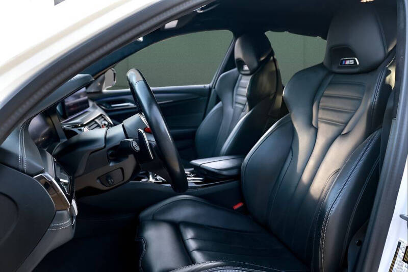 2023 BMW M5